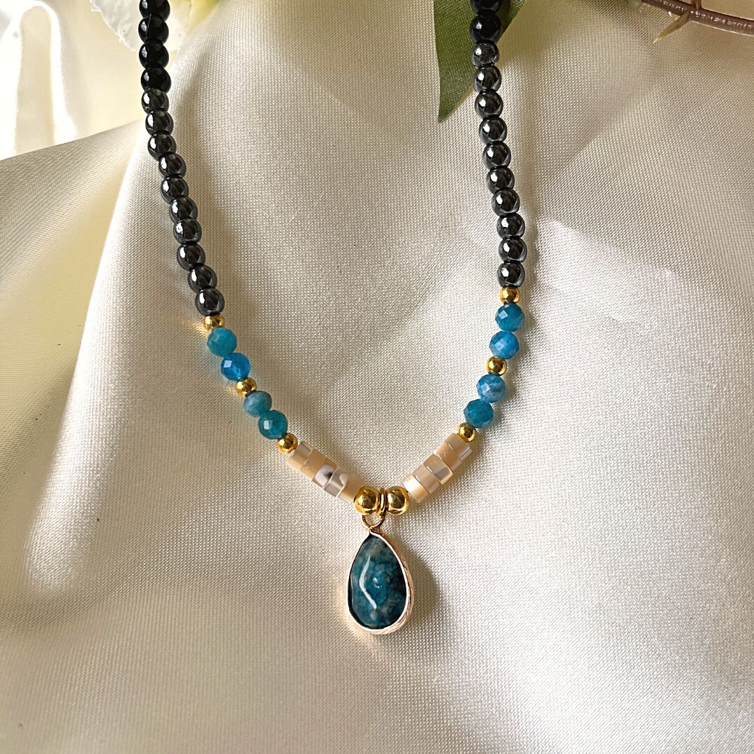 Collier Ras de Cou "Goutte" en Apatite - Bijou de Bien-être et Harmonie