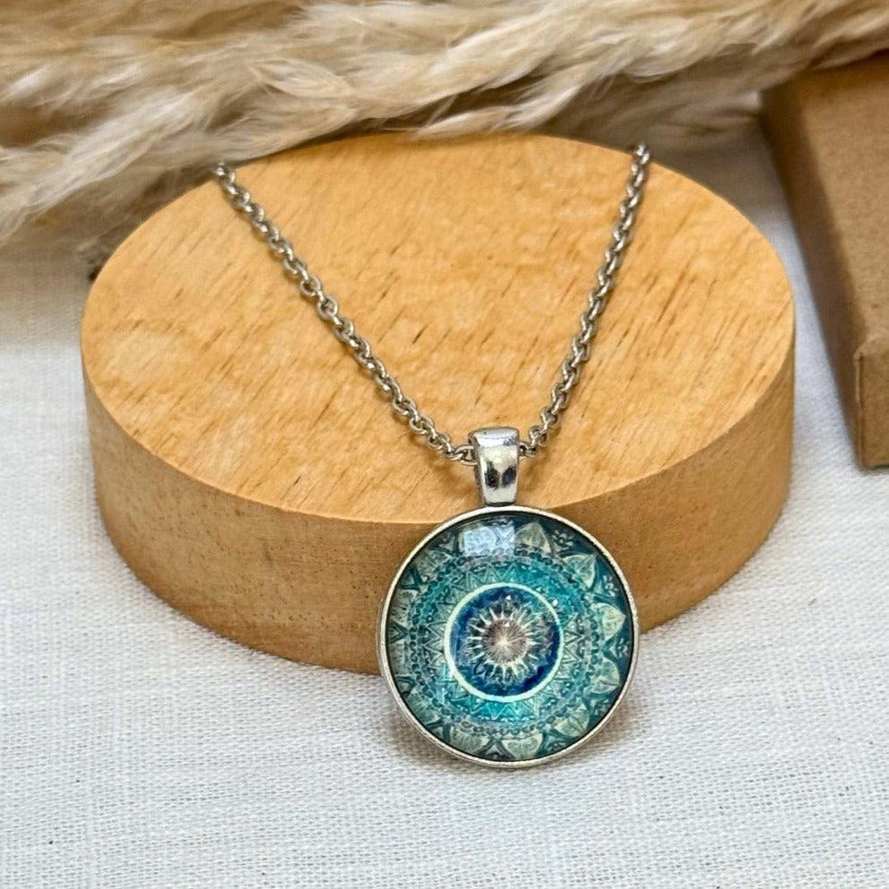 Pendentif "Mandala" - Couleur Bronze ou Argent - Bijou de Bien-être et Harmonie