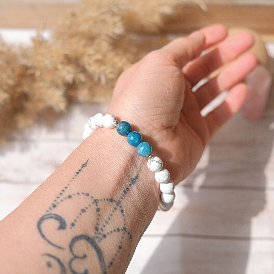 Bracelet "Amincissement" en Apatite & Howlite - Bijou de Bien-être et Harmonie