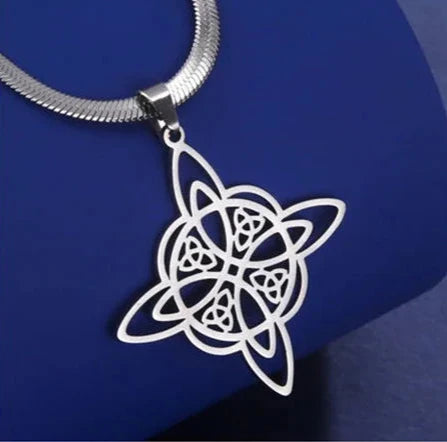 Pendentif "Protection Éternelle" en Nœud de Sorcière - Bijou de Bien-être et Harmonie