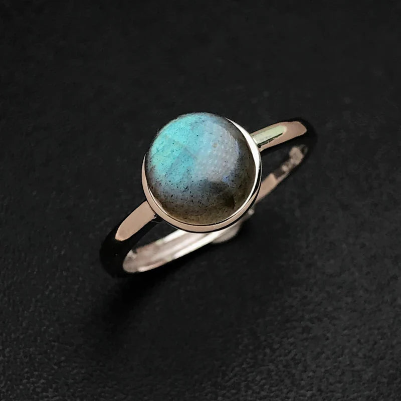 Bague Ajustable "Intuition" en Labradorite - Bijou de Bien-être et Harmonie.