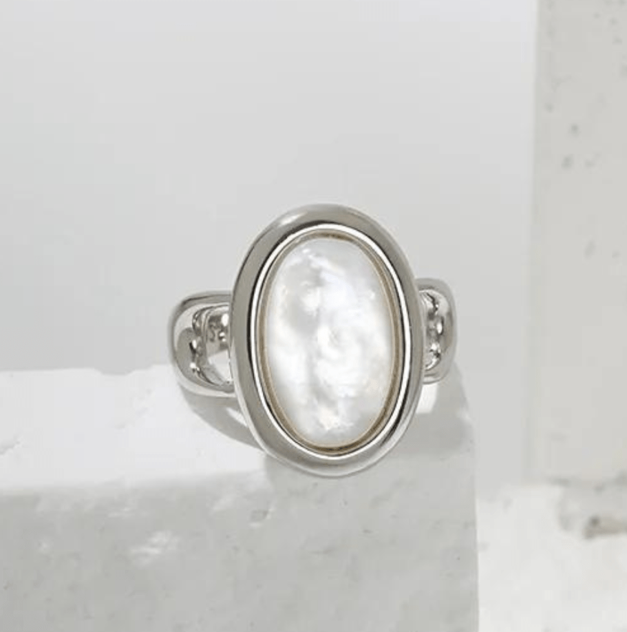 Bague Ajustable "Trésor Caché" en Nacre & Argent - Bijou de Bien-être et Harmonie.