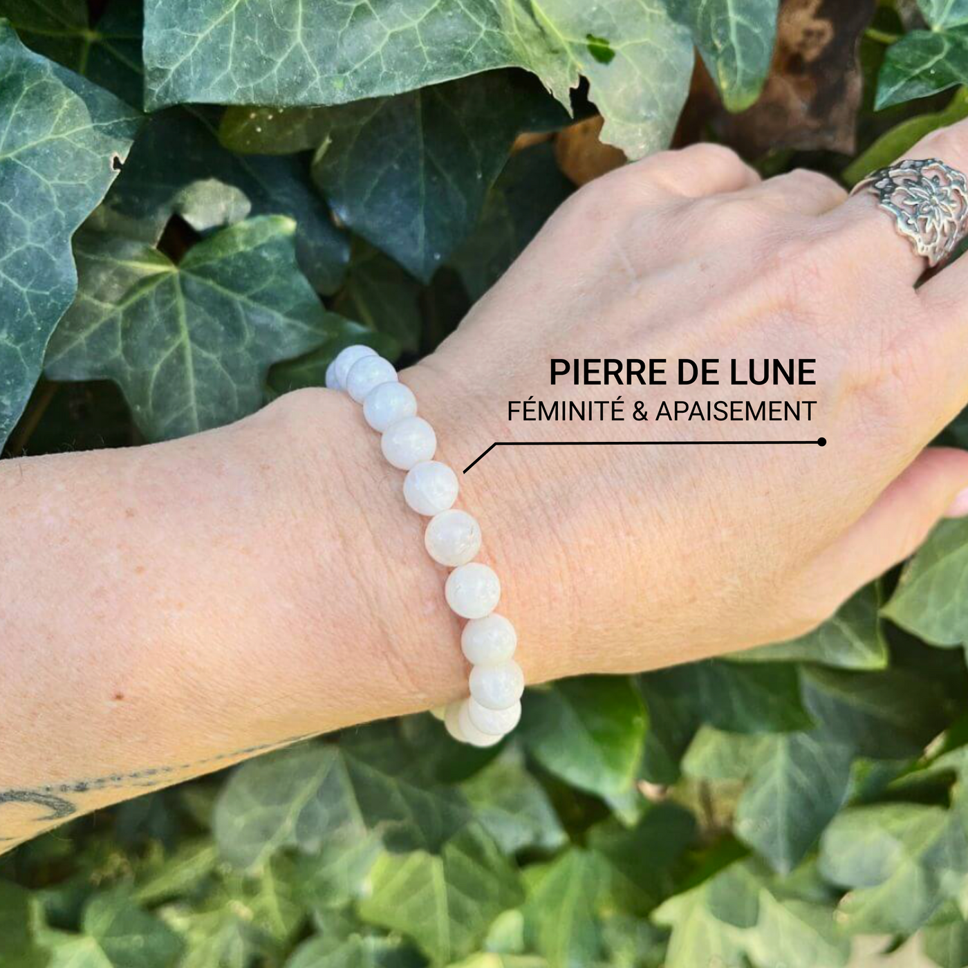 Bracelet "Sensibilité Féminine" en Pierre de Lune - Bijou de Bien-être et Harmonie