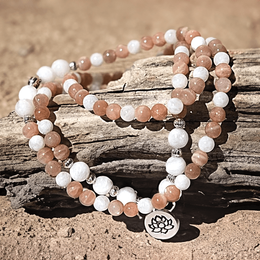 Bracelet Mala "Bonheur Féminin" en Pierre de Lune & de Soleil - Bijou de Bien-être et Harmonie