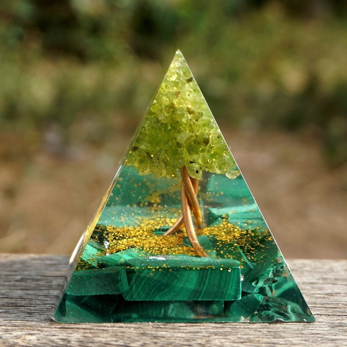 Orgonite "Arbre de Vie Renaissant" en Péridot & Malachite - Bijou de Bien-être et Harmonie