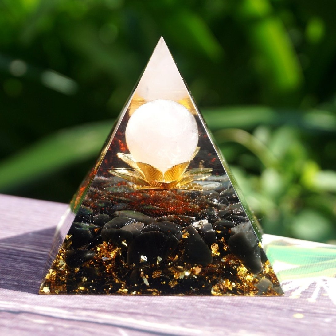 Orgonite "Lotus" en  Obsidienne & Quartz Rose - Bijou de Bien-être et Harmonie