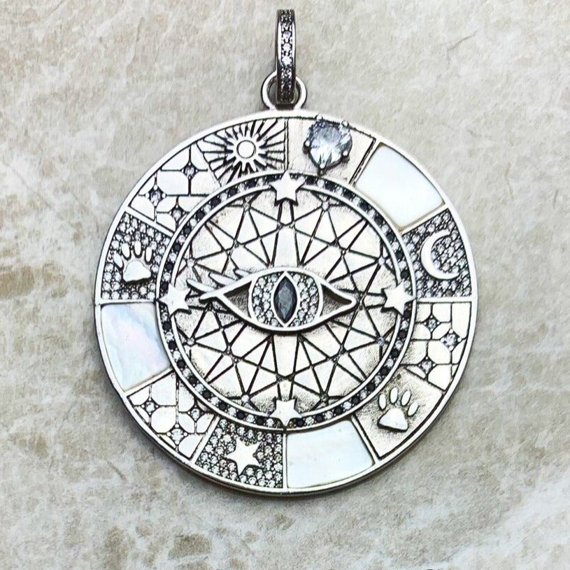 Pendentif Amulette "Symboles Mystiques" en Argent - Bijou de Bien-être et Harmonie