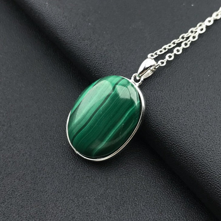 Pendentif "Guérison" en Malachite - Bijou de Bien-être et Harmonie