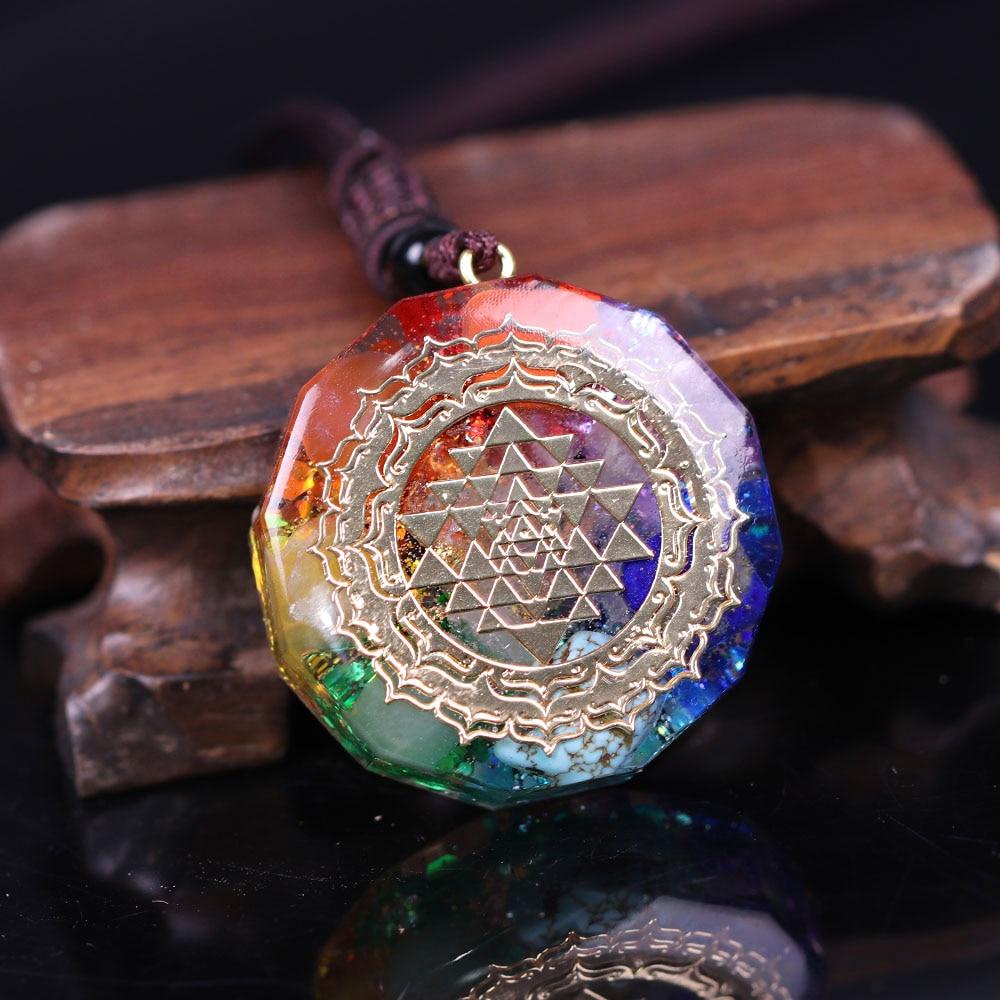 Pendentif Orgonite "Sri Yantra - 7 Chakras" - Bijou de Bien-être et Harmonie